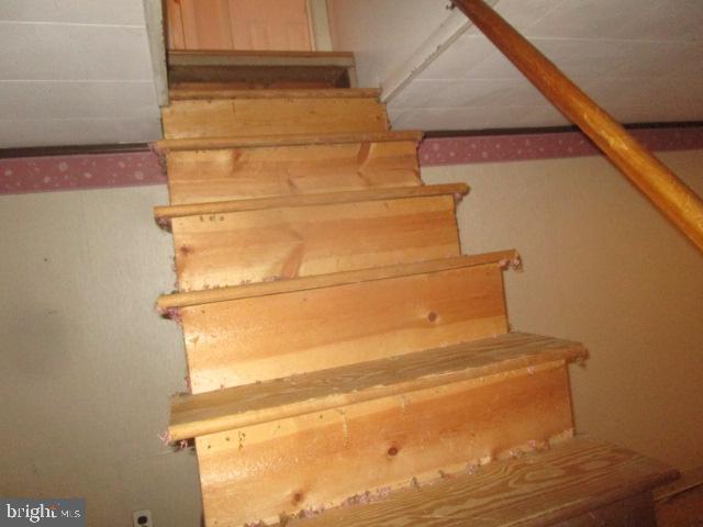 344 Cayots Corner Road Chesapeake City, MD 21915 - Photo 18 of 28 a close up of a mirror