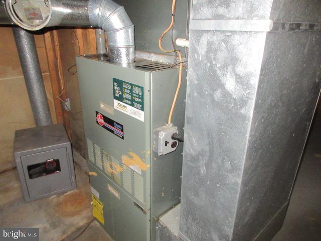 344 Cayots Corner Road Chesapeake City, MD 21915 - Photo 24 of 28 a bathroom with a sink and a mirror