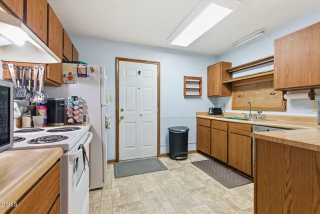 $400,000 | 3504 Constellation Drive, Raleigh, NC 27604