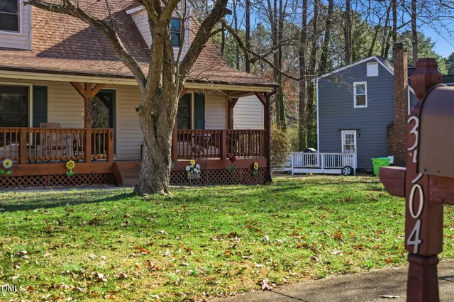 $400,000 | 3504 Constellation Drive, Raleigh, NC 27604