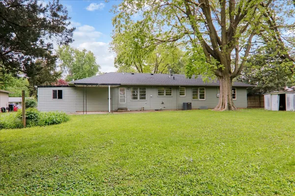 $244,000 | 2114 Peirce Avenue, Bloomington, IL 61701