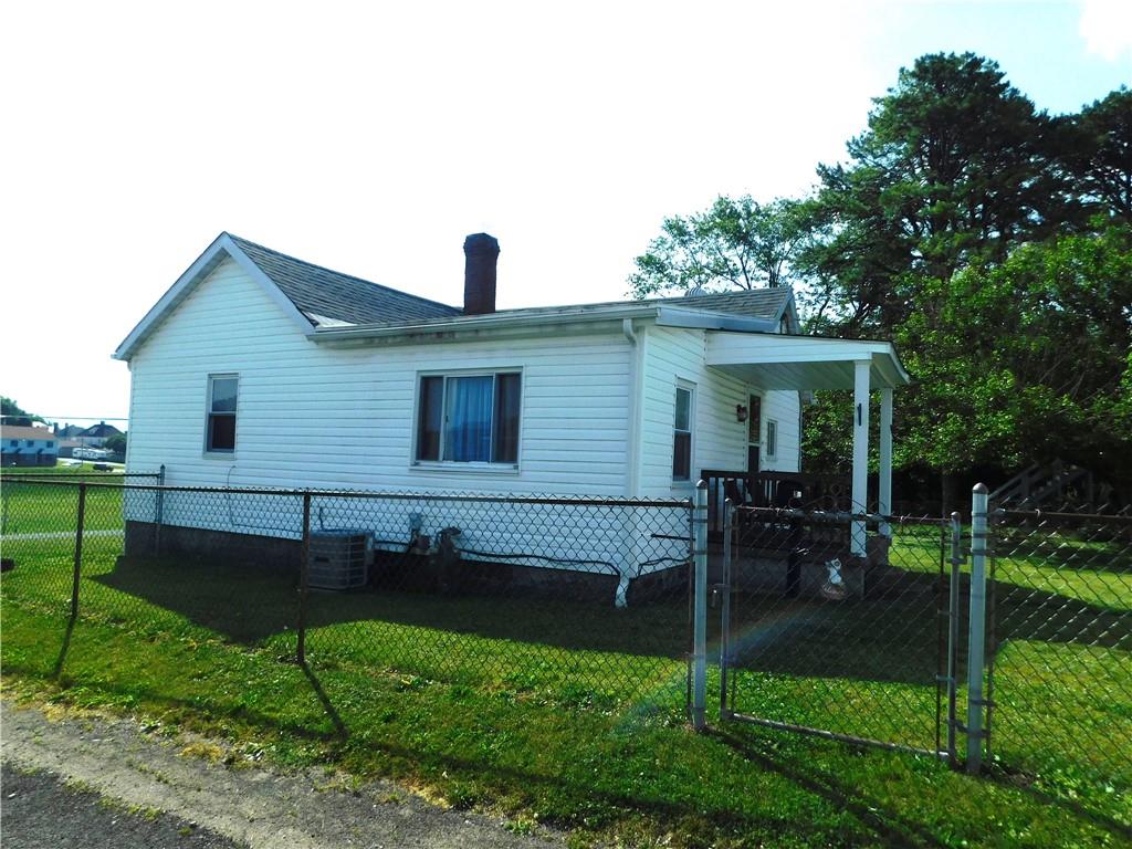 98 Easy Street Uniontown, PA 15401 - Photo 2 of 8