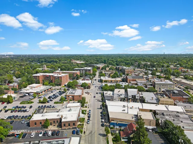 $450,000 | 572 Glendale Avenue, Glen Ellyn, IL 60137