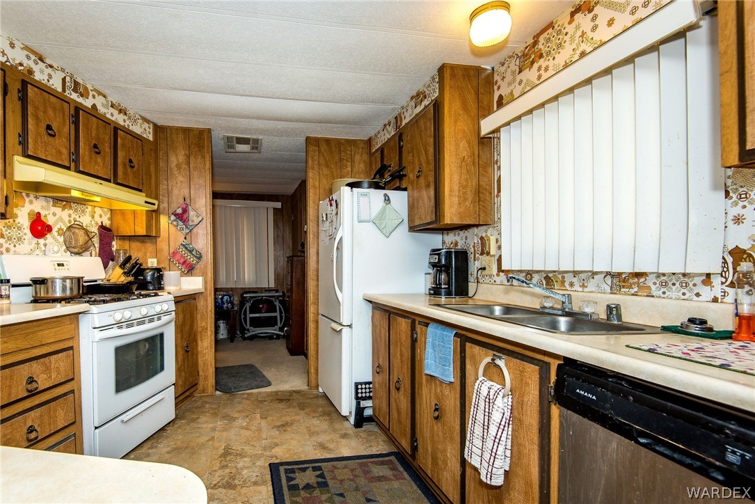 1910 Balsa Road Bullhead City, AZ 86442 - Photo 8 of 50 Gallery Image 8