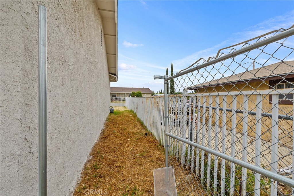 10177 Ralph Road Cherry Valley, CA 92223 - Photo 21 of 32