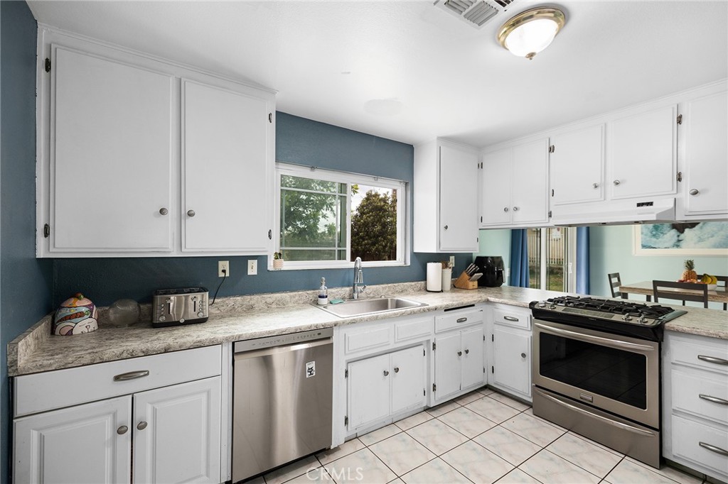 10177 Ralph Road Cherry Valley, CA 92223 - Photo 7 of 32