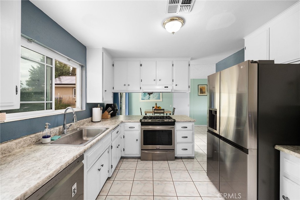 10177 Ralph Road Cherry Valley, CA 92223 - Photo 8 of 32