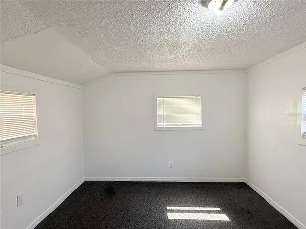 $1,850 | 4618 20th Avenue South, St. Petersburg, FL 33711