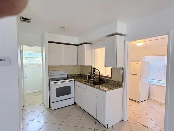$1,850 | 4618 20th Avenue South, St. Petersburg, FL 33711