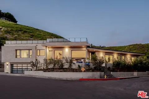 $7,495,000 | 1205 Las Lomas Place, Pacific Palisades, CA 90272