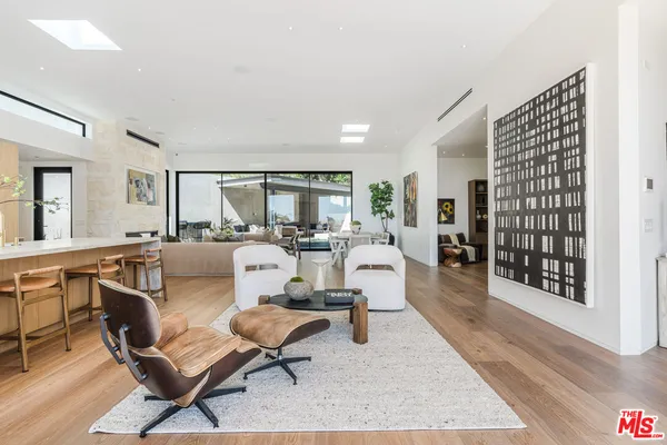 $7,495,000 | 1205 Las Lomas Place, Pacific Palisades, CA 90272