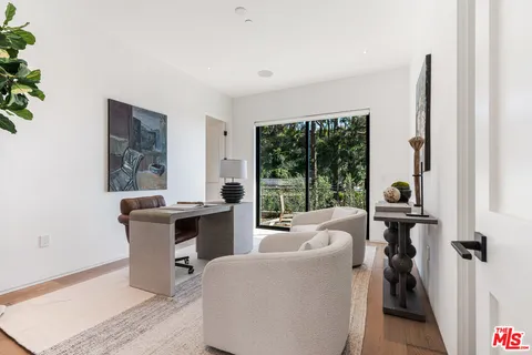 $7,495,000 | 1205 Las Lomas Place, Pacific Palisades, CA 90272