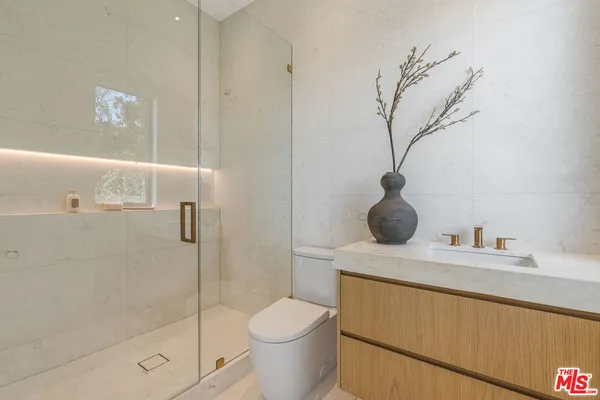 $7,495,000 | 1205 Las Lomas Place, Pacific Palisades, CA 90272