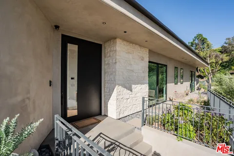 $7,495,000 | 1205 Las Lomas Place, Pacific Palisades, CA 90272