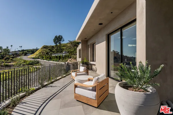 $7,495,000 | 1205 Las Lomas Place, Pacific Palisades, CA 90272