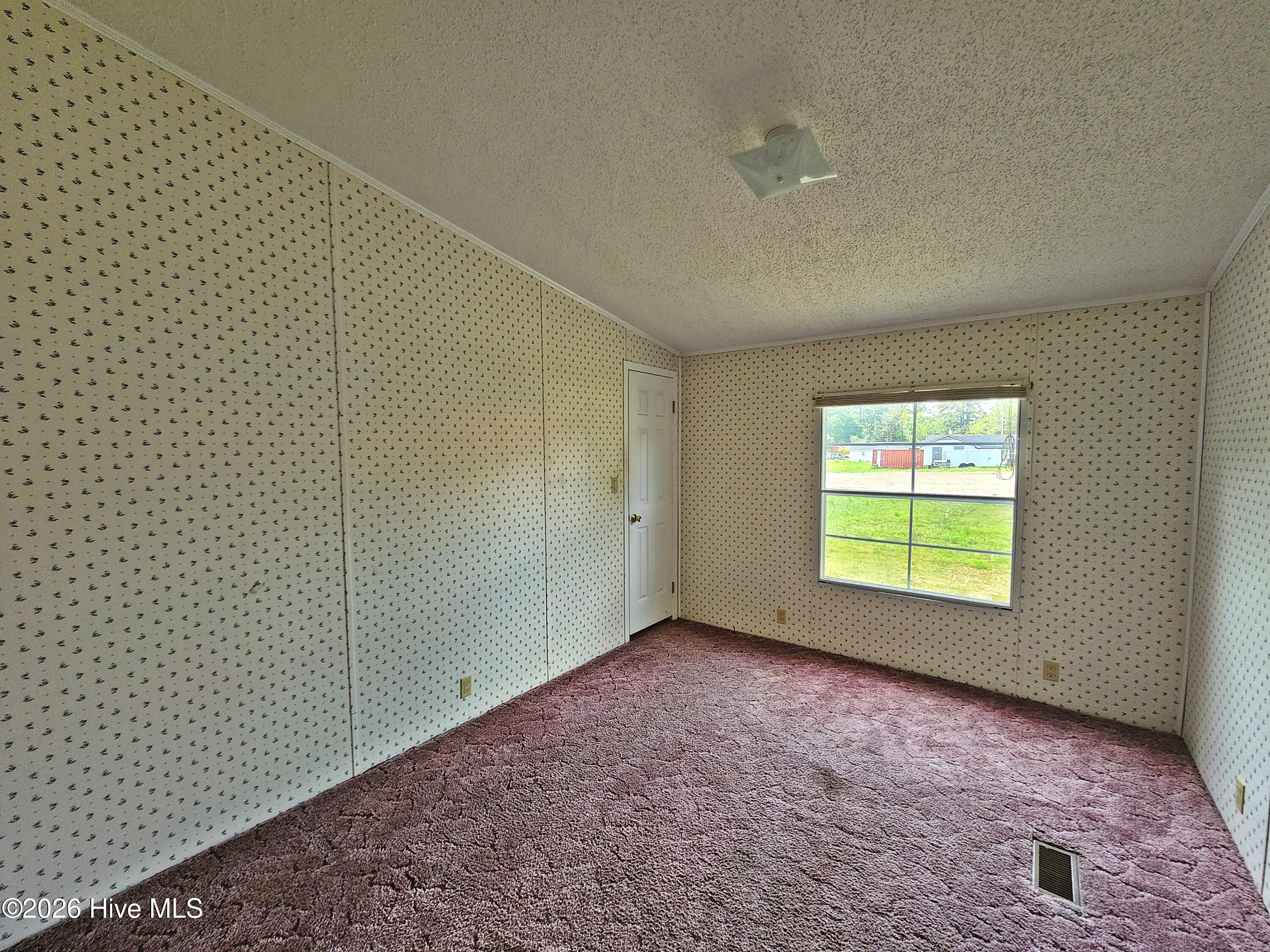 608 Old Whiteville Road Lumberton, NC 28358 - Photo 10 of 34 bed 2a