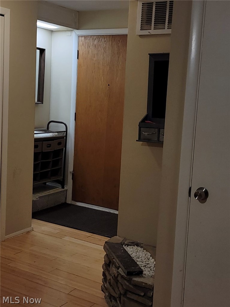 5731 Som Center Road, Unit 7 Solon, OH 44139 - Photo 2 of 3 Gallery Image 2