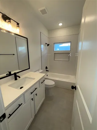 $1,850 | 1464 Ferguson Way, Unit A, Houston, TX 77088