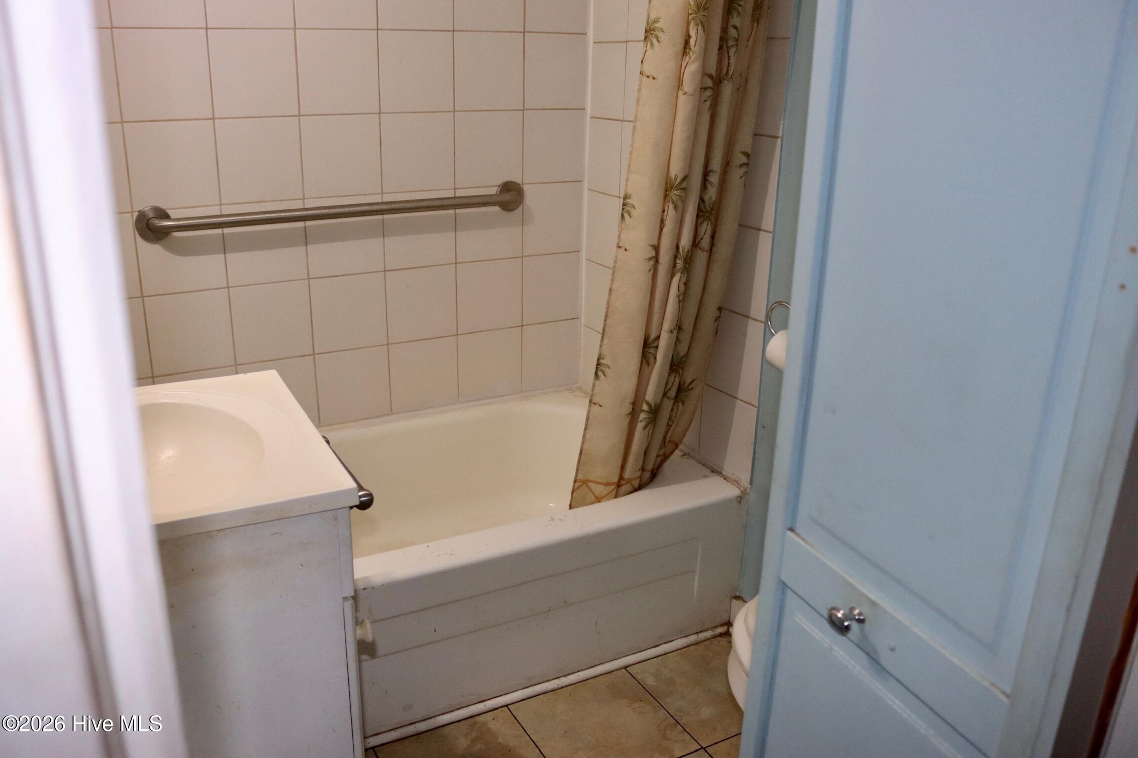 2078 Blue Creek Road Jacksonville, NC 28540 - Photo 33 of 48 Bathroom