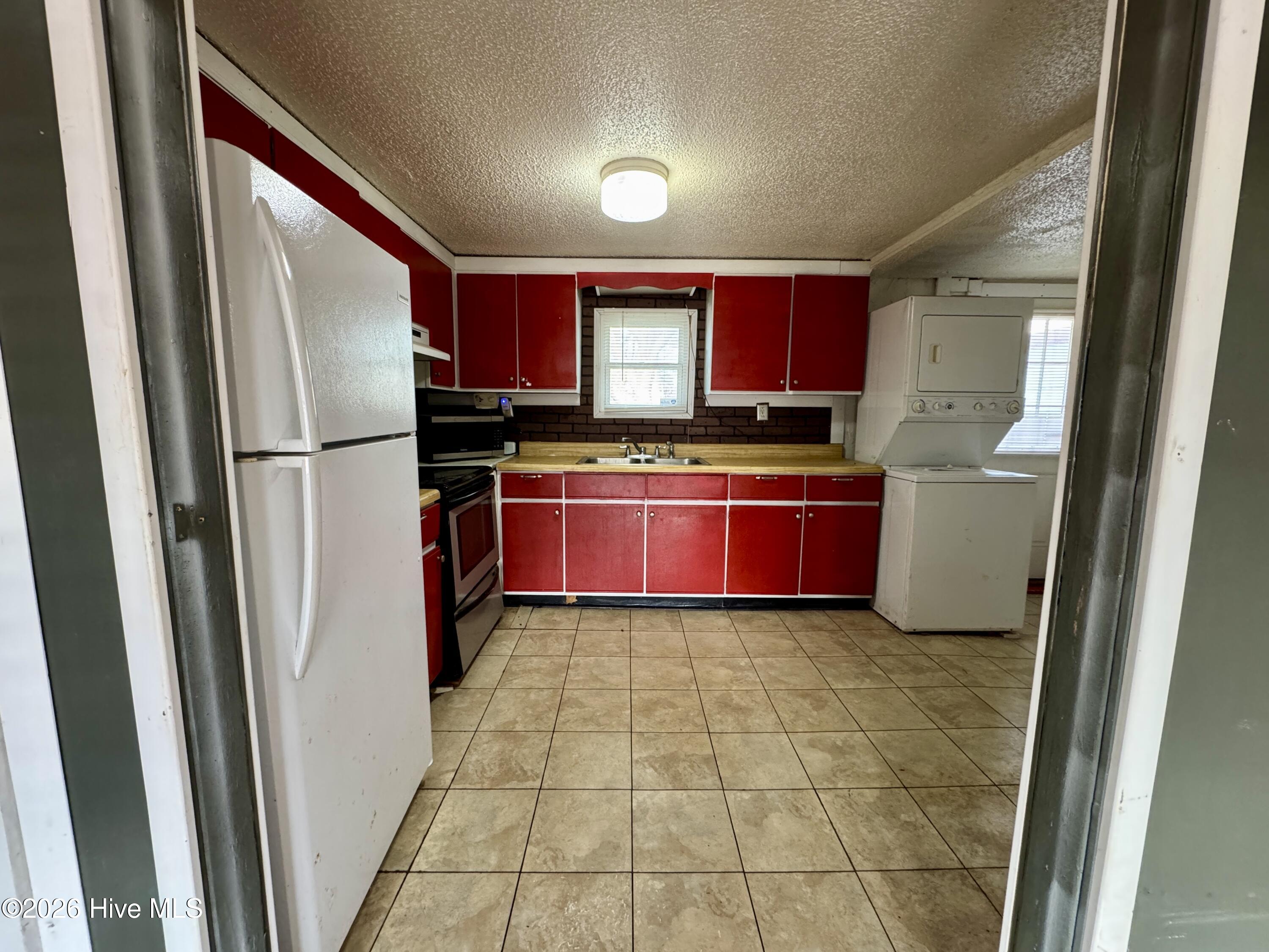 2078 Blue Creek Road Jacksonville, NC 28540 - Photo 37 of 48 Kitchen