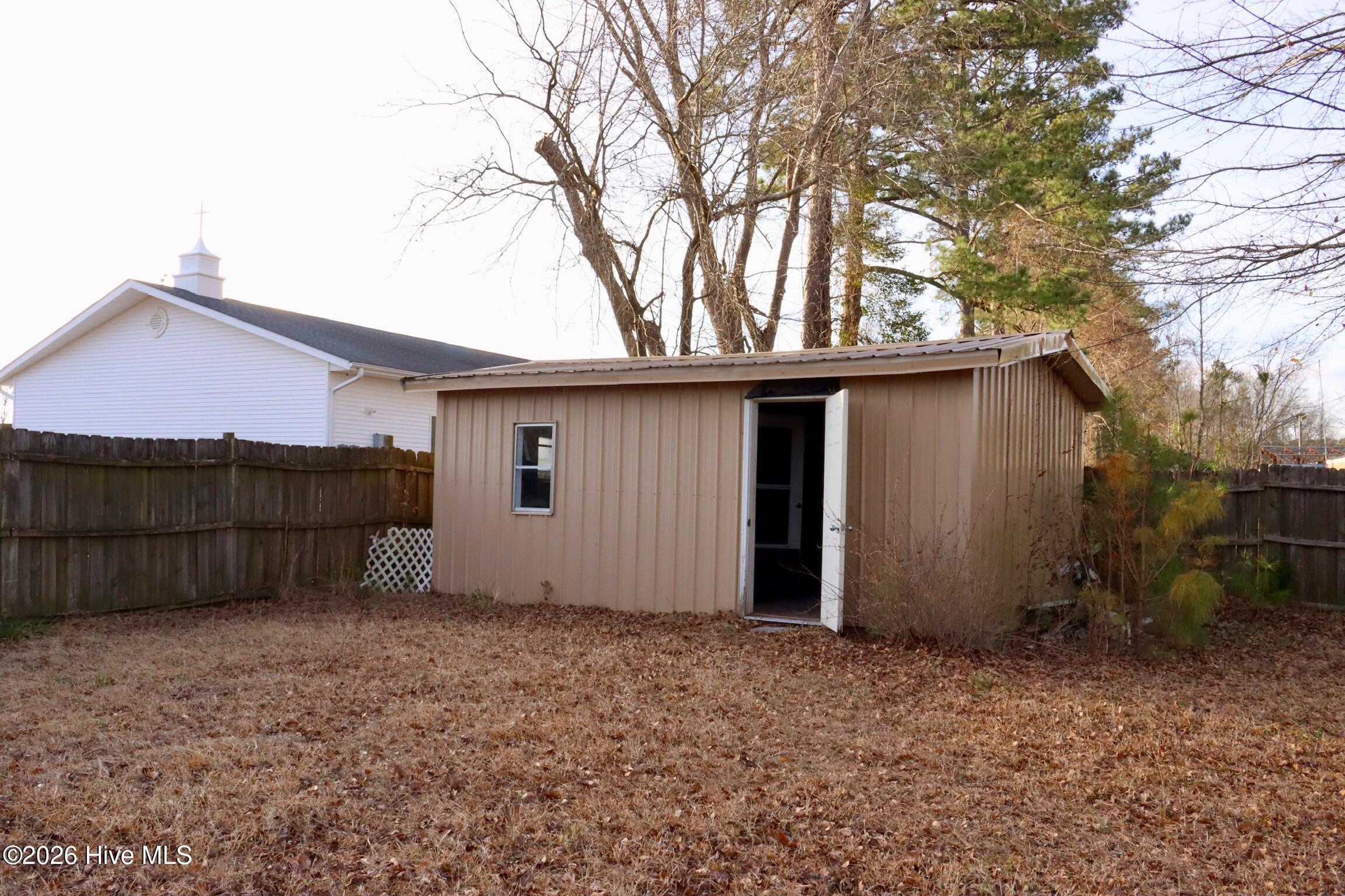 2078 Blue Creek Road Jacksonville, NC 28540 - Photo 44 of 48 Shed