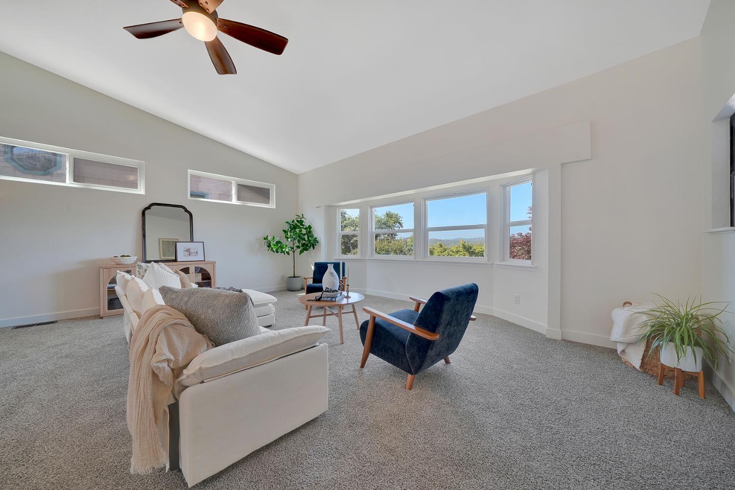 513 Perry Street Jackson, CA 95642 - Photo 25 of 56 a living room with furniture