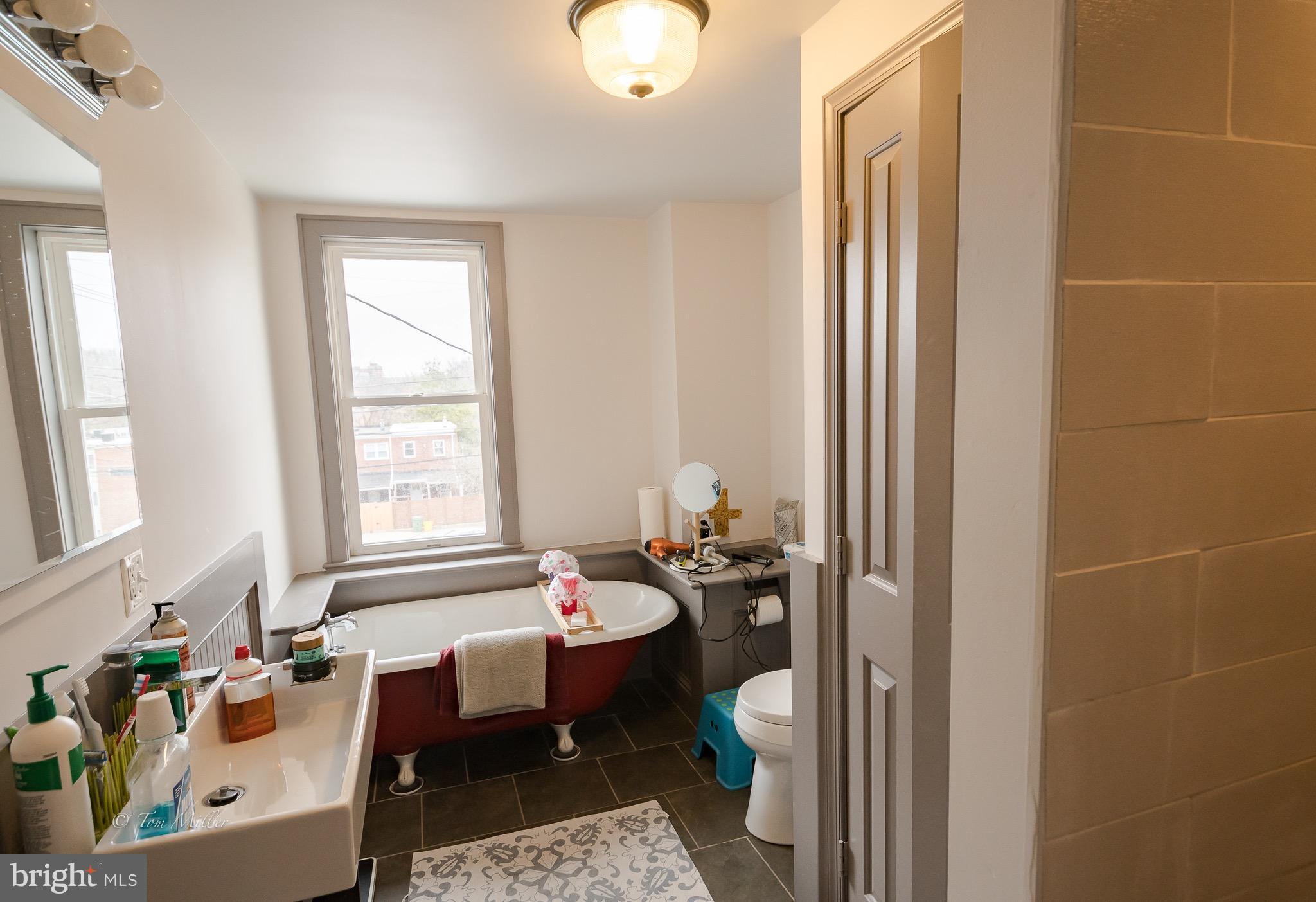 3527 Keswick Road Baltimore, MD 21211 - Photo 20 of 21 Bath