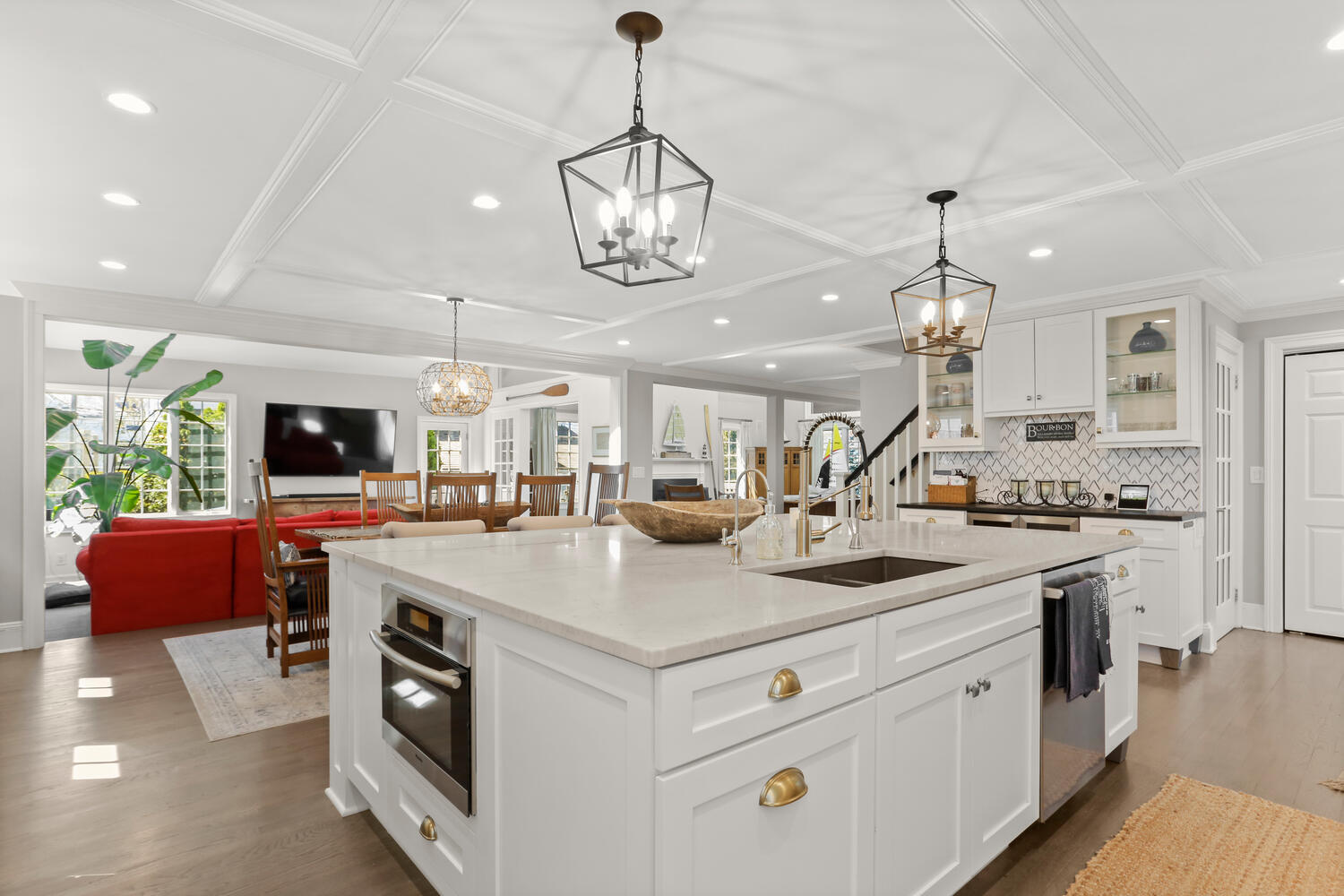 42 Pine Point Road Rowayton, CT 06853 - Photo 6 of 32 a kitchen with a stove and a table