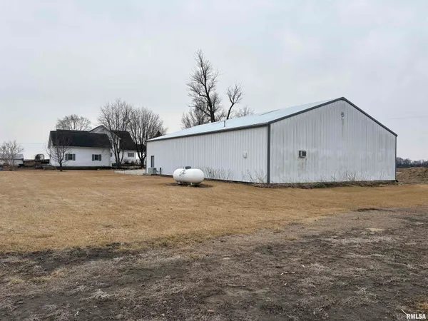 $309,000 | 7610-700 700 E Street, Neponset, IL 61345