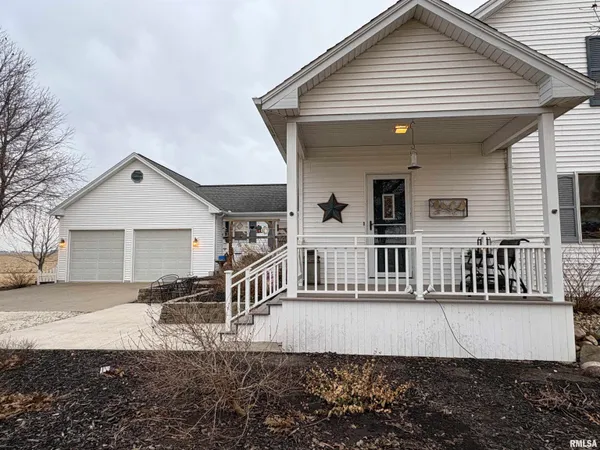 $309,000 | 7610-700 700 E Street, Neponset, IL 61345