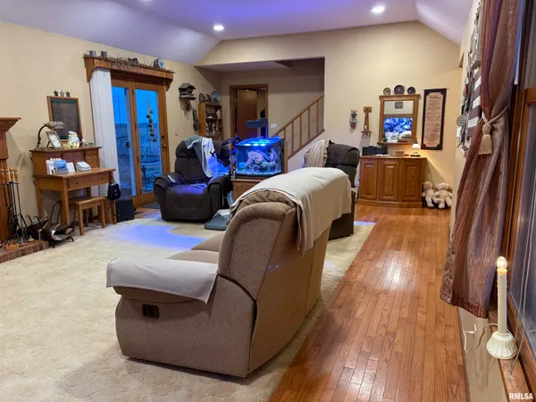$309,000 | 7610-700 700 E Street, Neponset, IL 61345