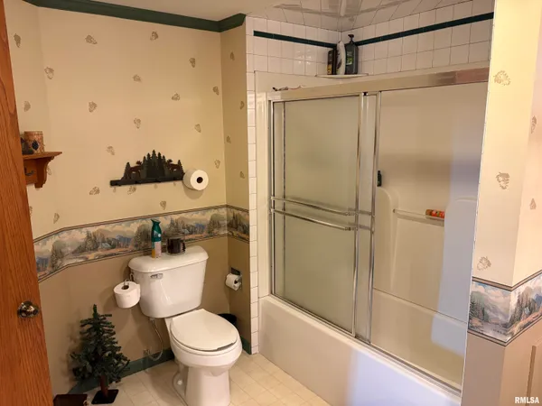 $309,000 | 7610-700 700 E Street, Neponset, IL 61345