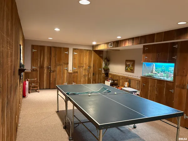 $309,000 | 7610-700 700 E Street, Neponset, IL 61345