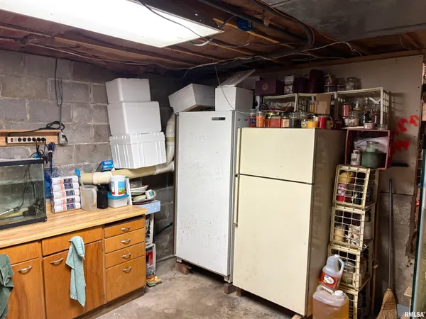 $309,000 | 7610-700 700 E Street, Neponset, IL 61345