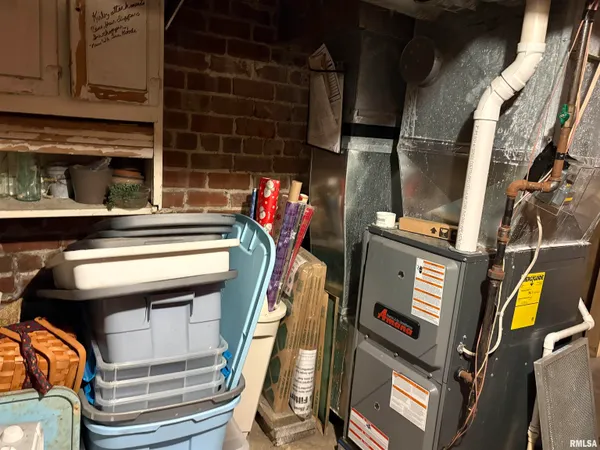 $309,000 | 7610-700 700 E Street, Neponset, IL 61345