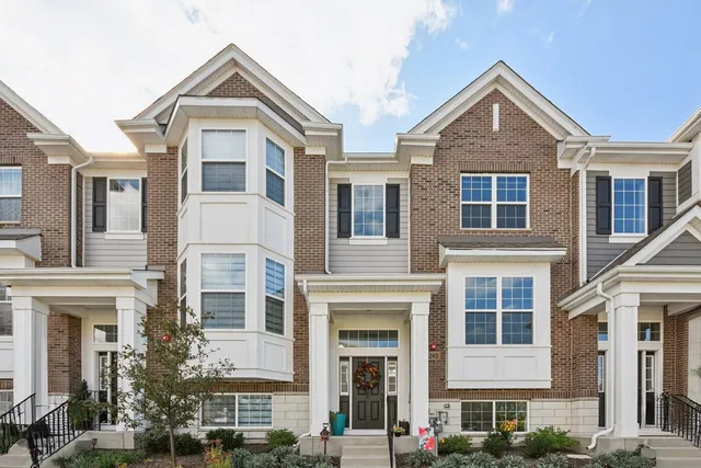 $399,900 | 9245 Harlowe Lane, Orland Park, IL 60462