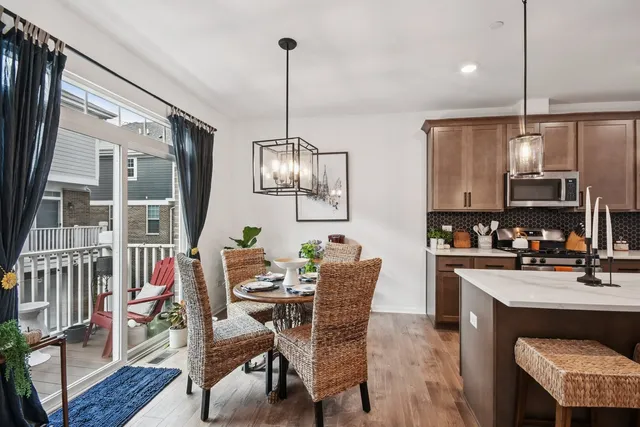 $399,900 | 9245 Harlowe Lane, Orland Park, IL 60462