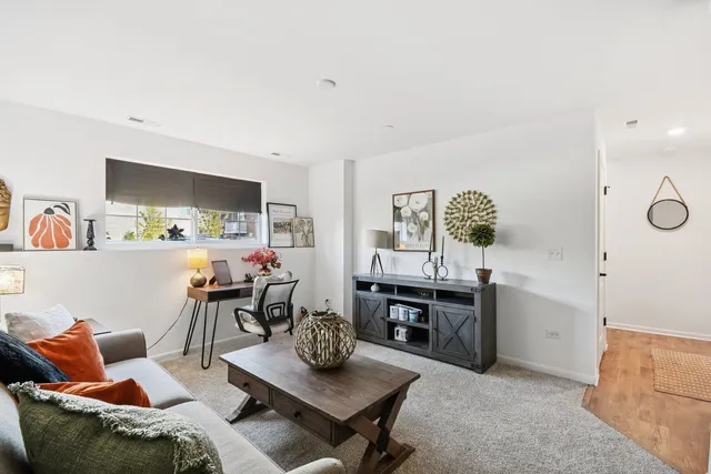 $399,900 | 9245 Harlowe Lane, Orland Park, IL 60462