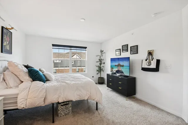 $399,900 | 9245 Harlowe Lane, Orland Park, IL 60462