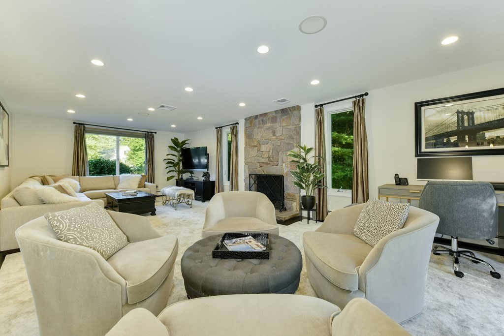 157 Whittier Road Milton, MA 02186 - Photo 6 of 28 Gallery Image 6