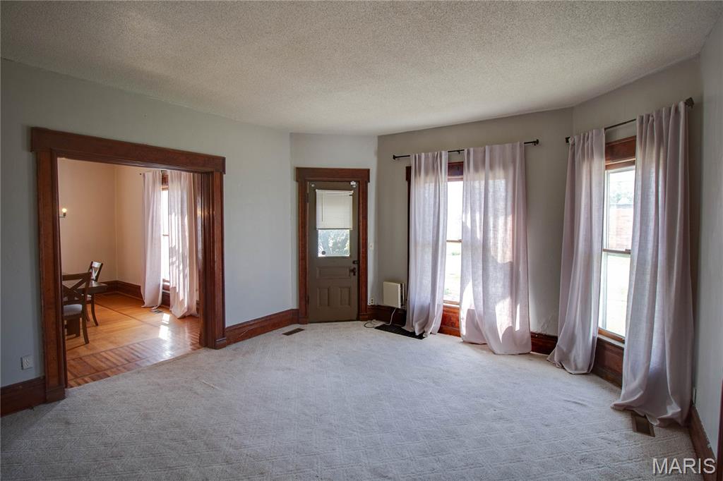 351 South Main Carrollton, IL 62016 - Photo 11 of 55