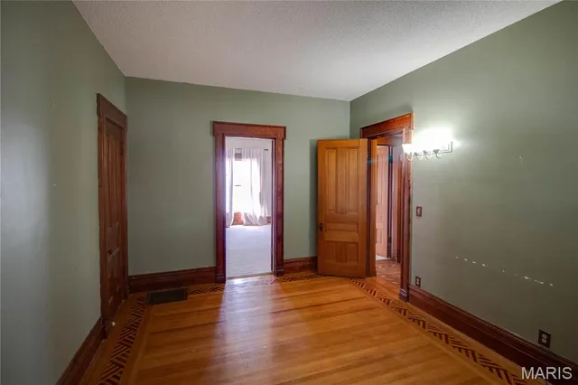 $200,000 | 351 South Main, Carrollton, IL 62016