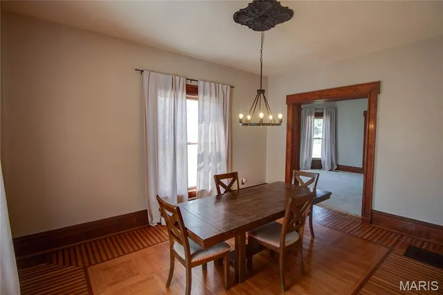 $200,000 | 351 South Main, Carrollton, IL 62016