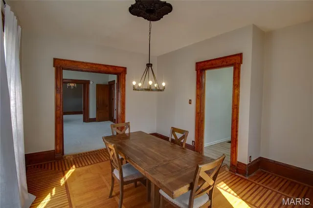 $200,000 | 351 South Main, Carrollton, IL 62016