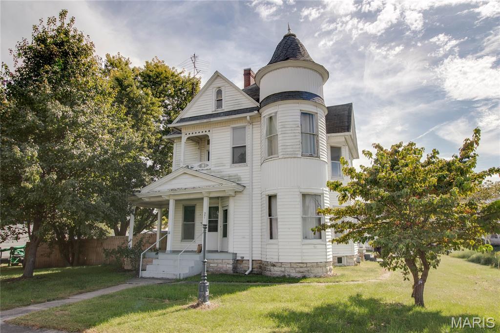 351 South Main Carrollton, IL 62016 - Photo 2 of 55