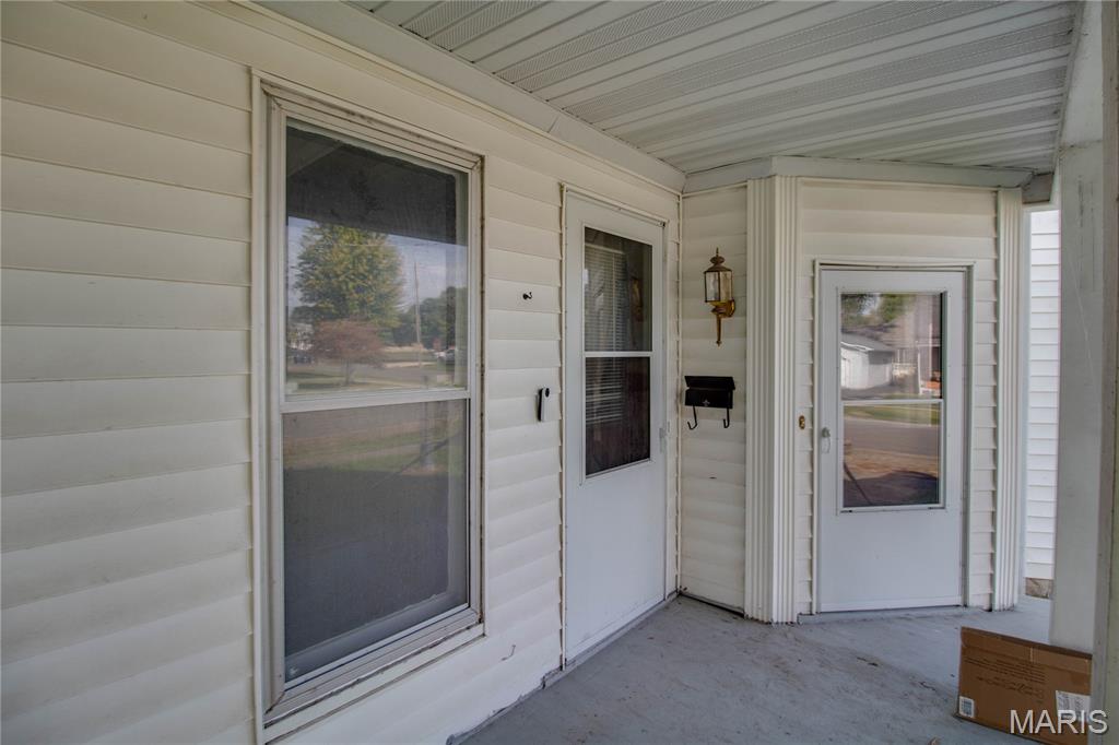 351 South Main Carrollton, IL 62016 - Photo 5 of 55