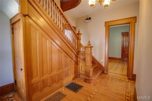 $200,000 | 351 South Main, Carrollton, IL 62016