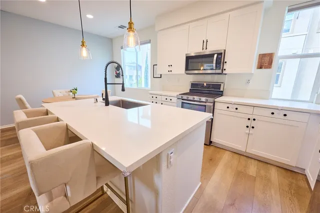 $739,999 | 1128 Via Lucero, Oceanside, CA 92056