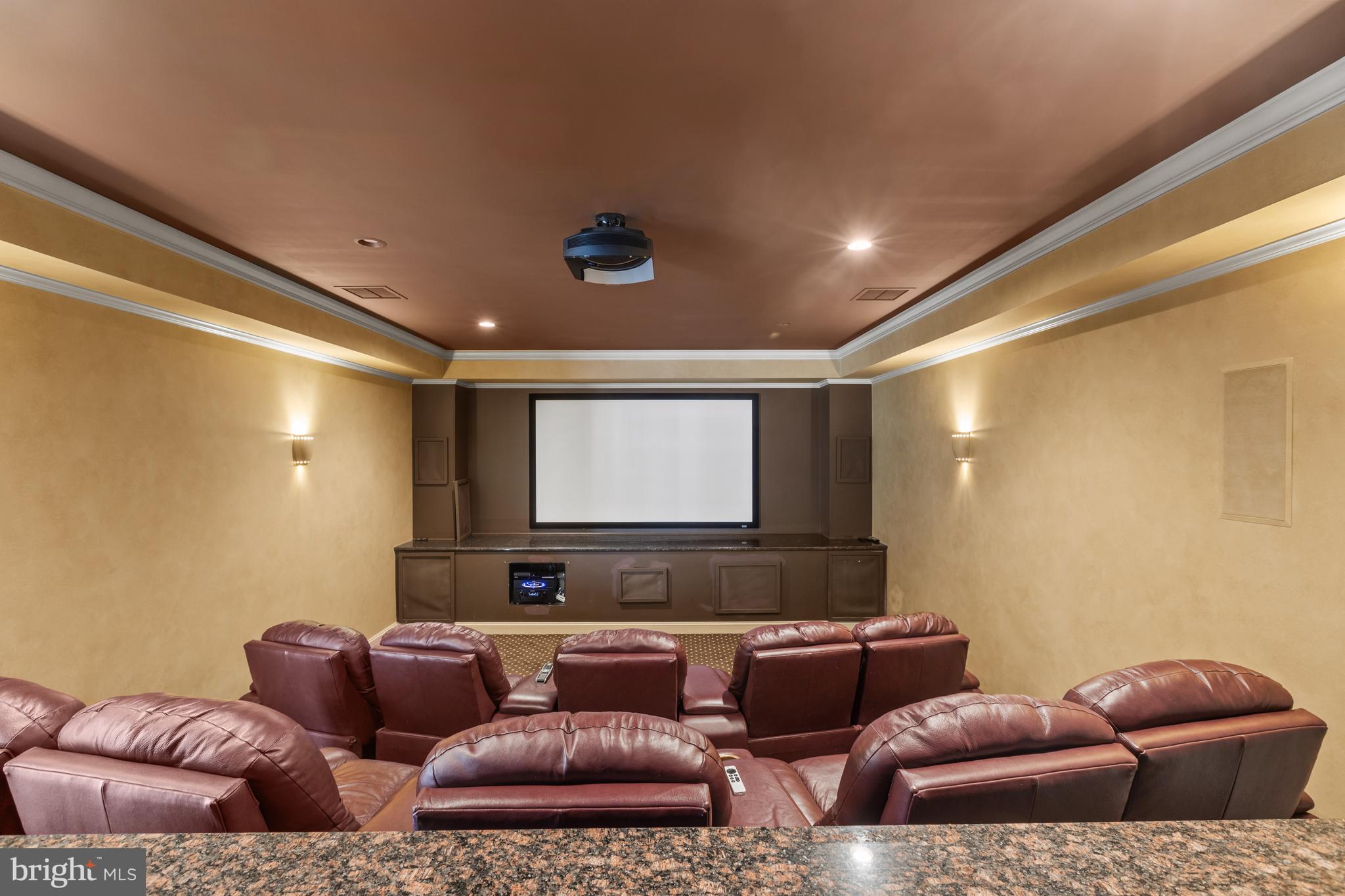 3054 Rundelac Road Annapolis, MD 21403 - Photo 25 of 49 a living room with furniture