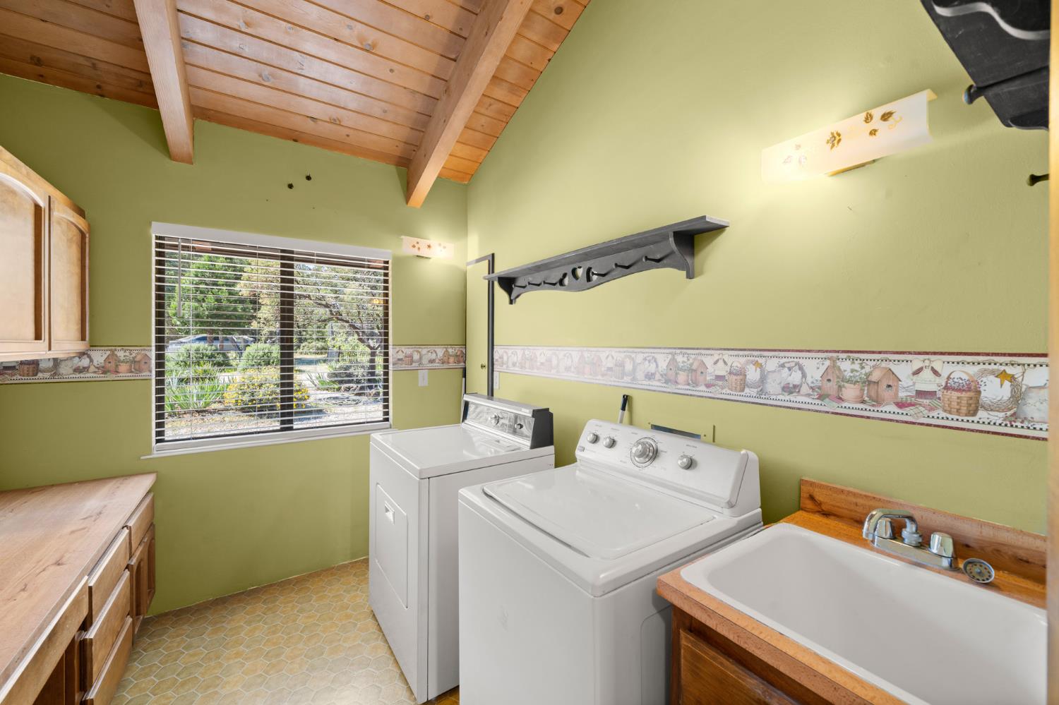 24717 Rodeo Flat Road Auburn, CA 95602 - Photo 33 of 84